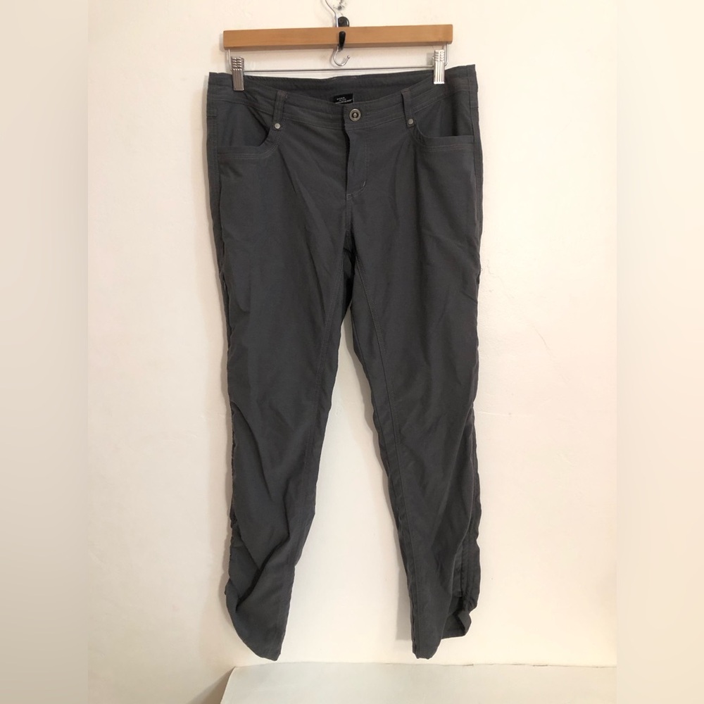Kuhl Trekr Pants Women 12 Short Rouched Gray Nylon Stretch Hiking Outdoor